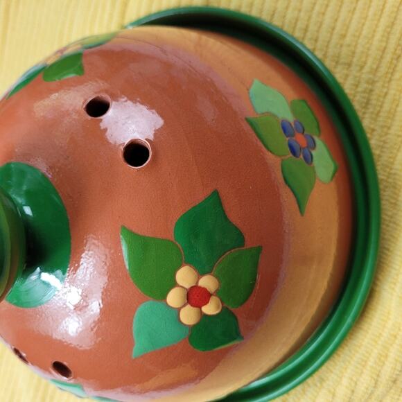2 piece Cheese or Butter Decorative Terracotta Storage Dome from Brazil - Picture 6 of 16